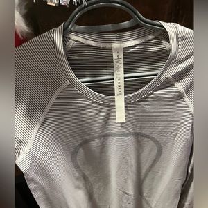 lululemon Swiftly Tech Long Sleeve Crew